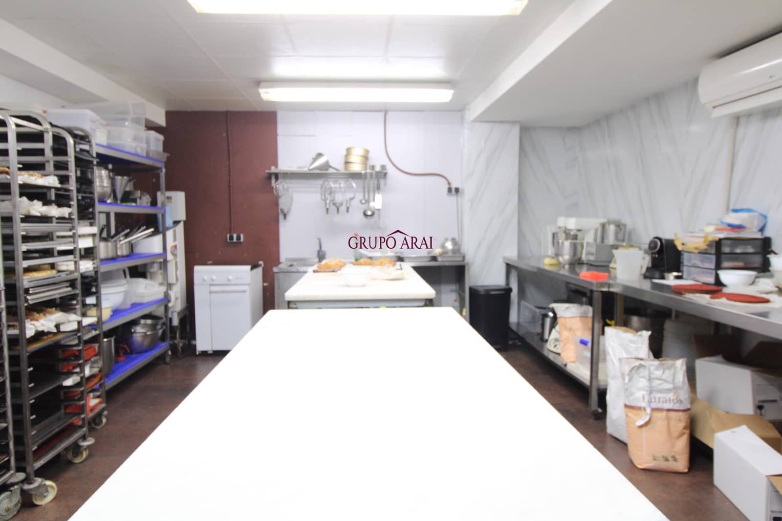 Företag att hyra i Alicante stad - 2 200 € (Ref: 9462506)