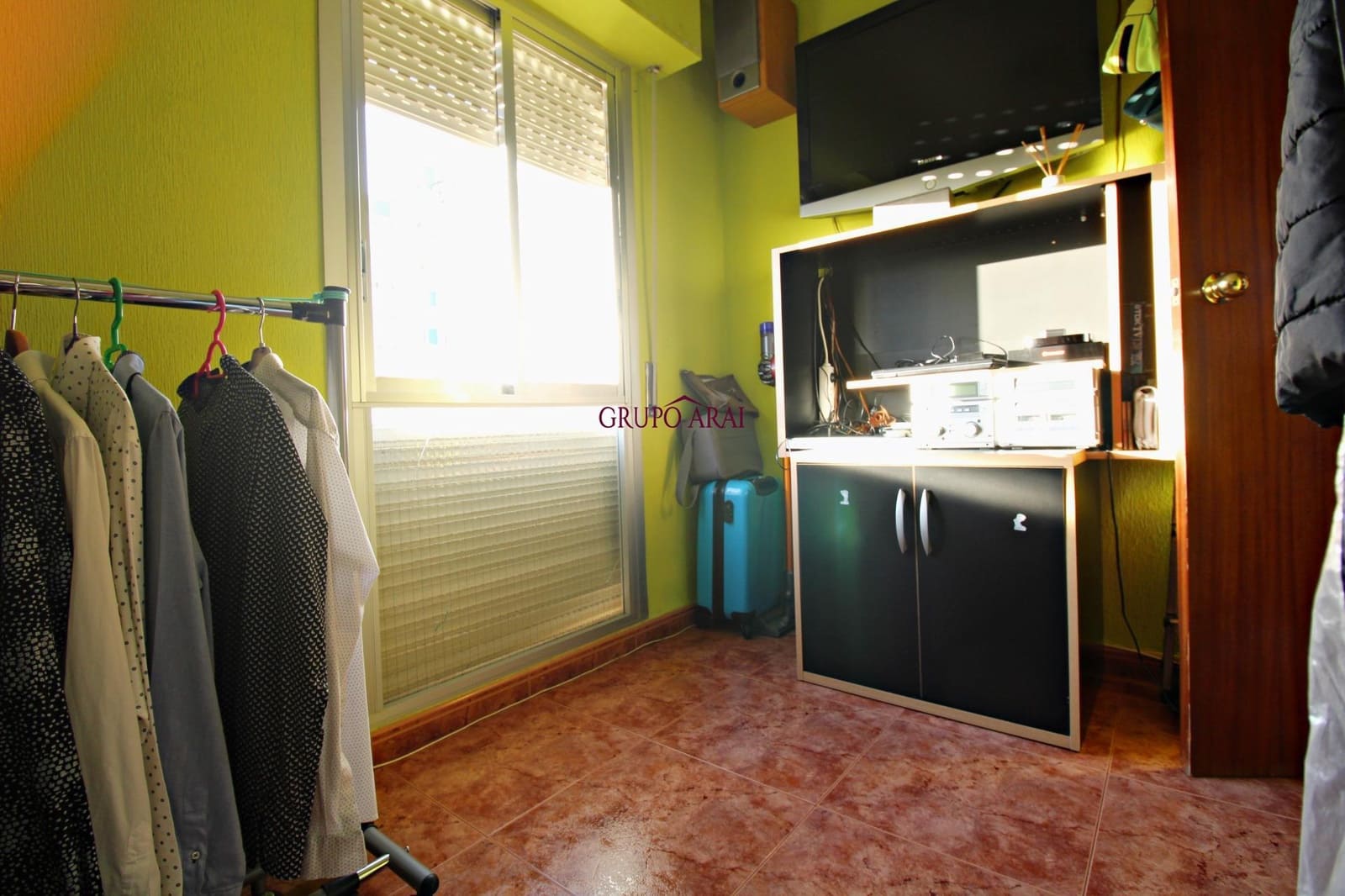 Piso de 3 habitaciones en Alicante / Alacant ciudad en venta - 125.000 € (Ref: 9470575)