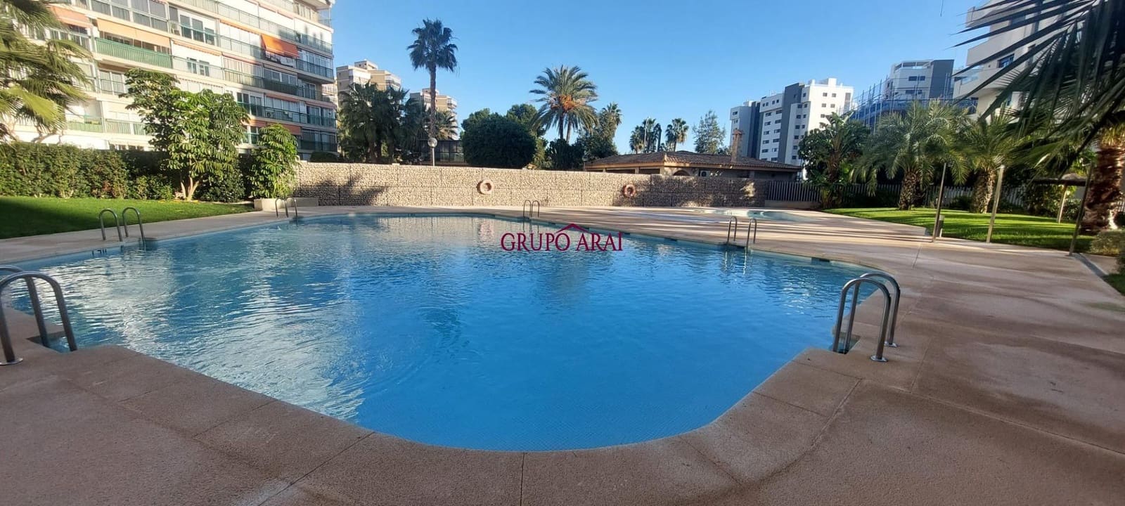 2 soverom Leilighet til salgs i Alicante by med svømmebasseng garasje - € 430 000 (Ref: 9474292)