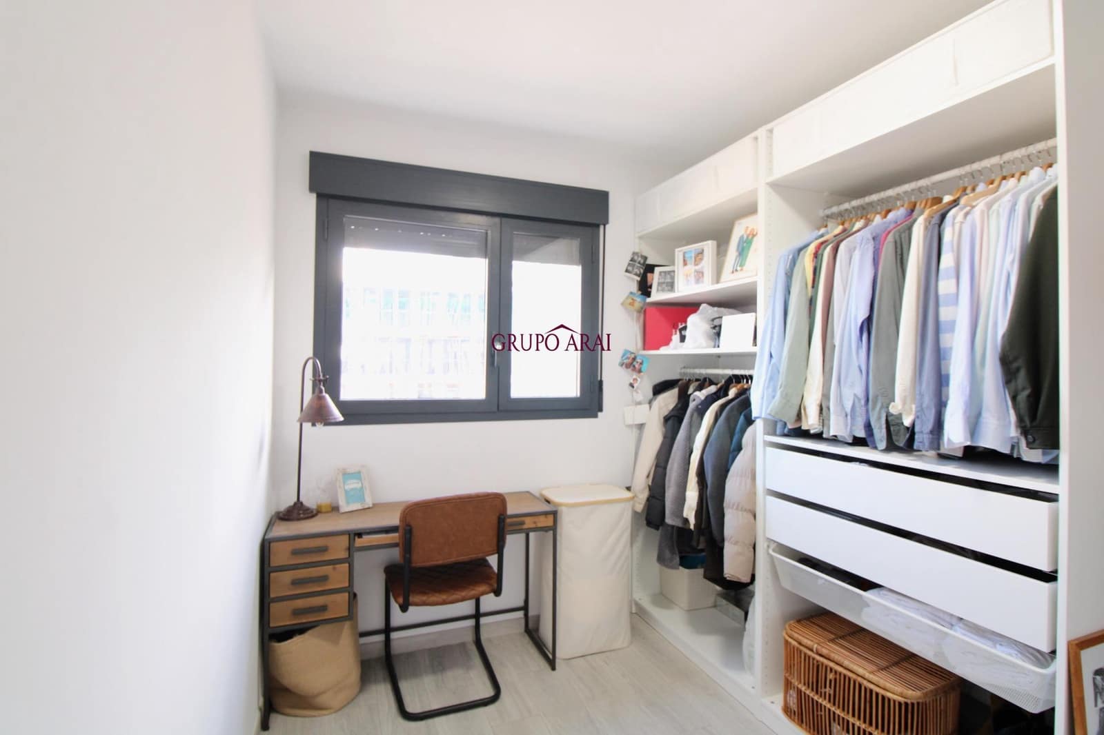 2 soverom Leilighet til salgs i Alicante by med svømmebasseng garasje - € 430 000 (Ref: 9474292)