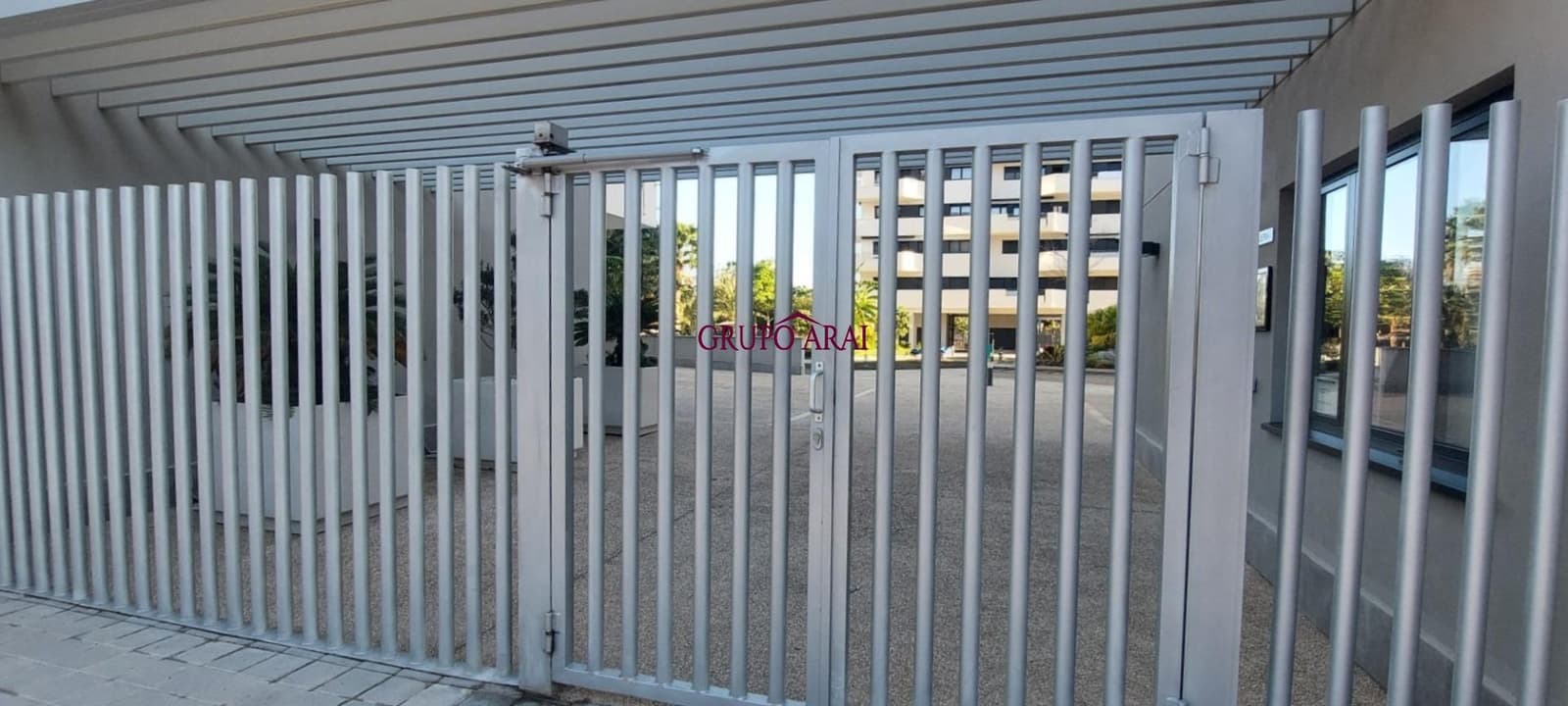 2 soverom Leilighet til salgs i Alicante by med svømmebasseng garasje - € 430 000 (Ref: 9474292)