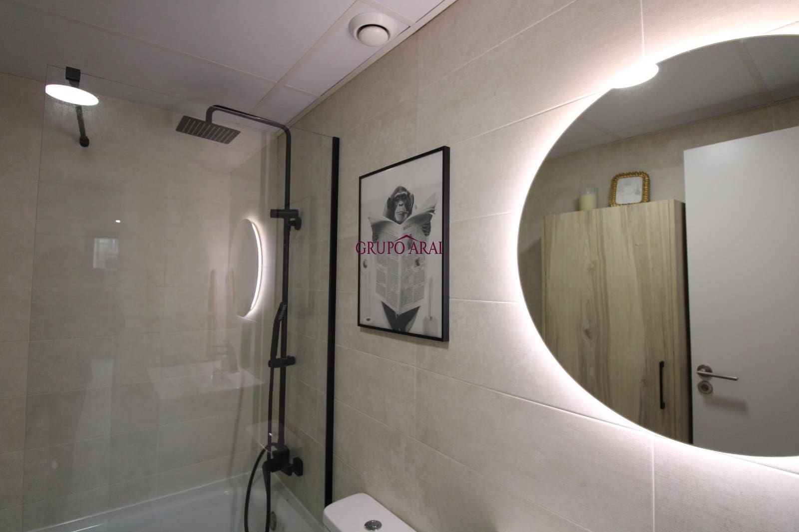 2 soverom Leilighet til salgs i Alicante by med svømmebasseng garasje - € 430 000 (Ref: 9474292)