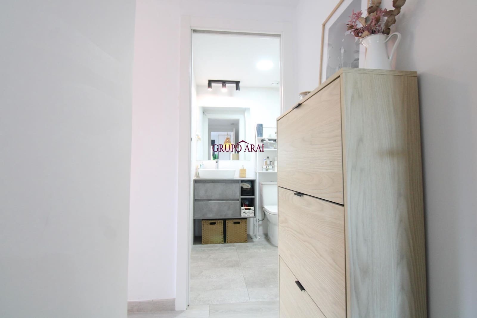 2 soverom Leilighet til salgs i Alicante by med svømmebasseng garasje - € 430 000 (Ref: 9474292)