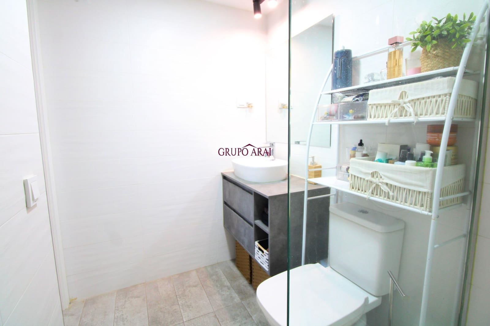 2 soverom Leilighet til salgs i Alicante by med svømmebasseng garasje - € 430 000 (Ref: 9474292)