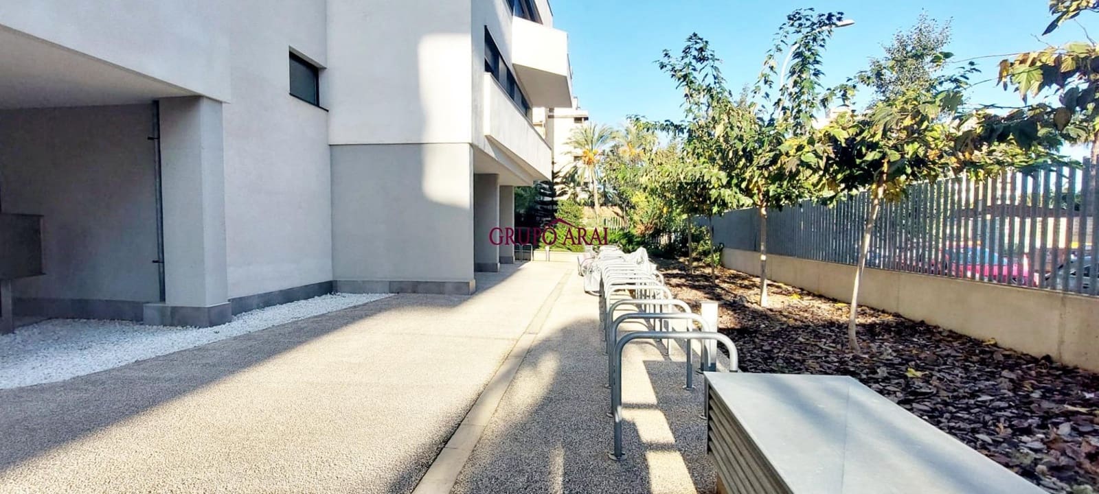 2 soverom Leilighet til salgs i Alicante by med svømmebasseng garasje - € 430 000 (Ref: 9474292)