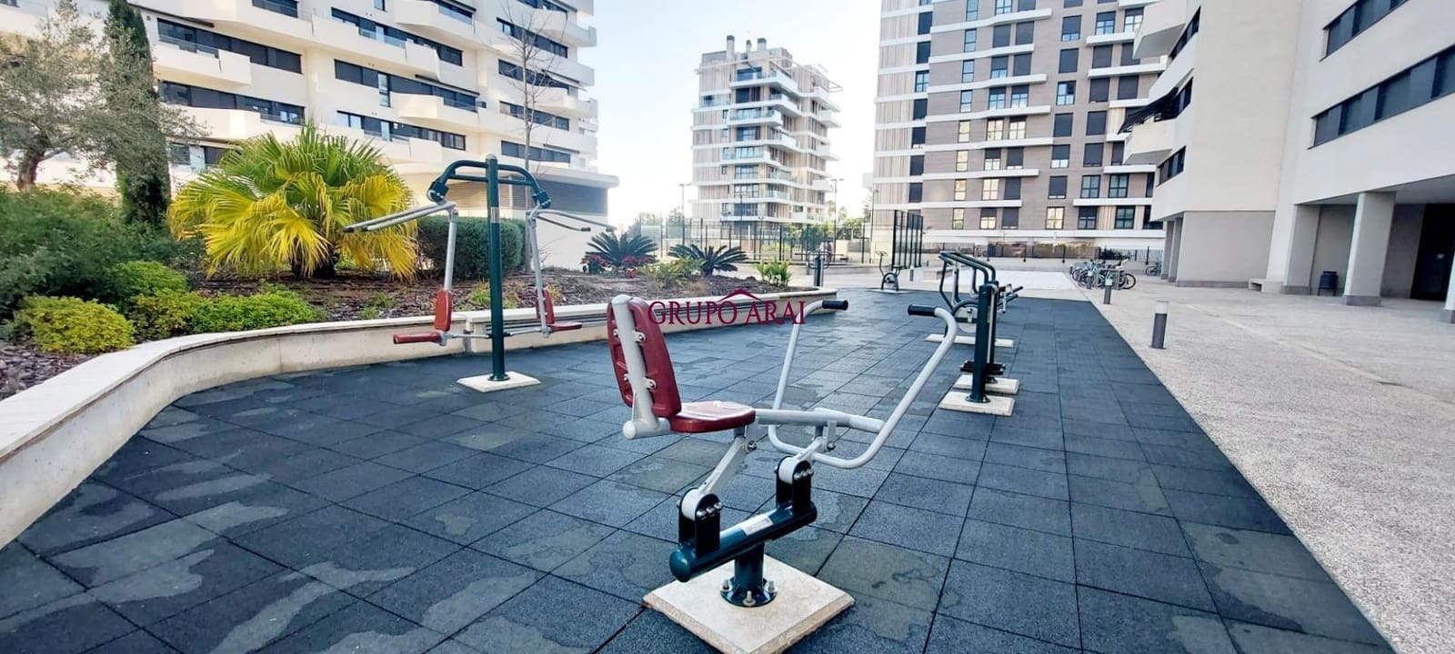 2 soverom Leilighet til salgs i Alicante by med svømmebasseng garasje - € 430 000 (Ref: 9474292)