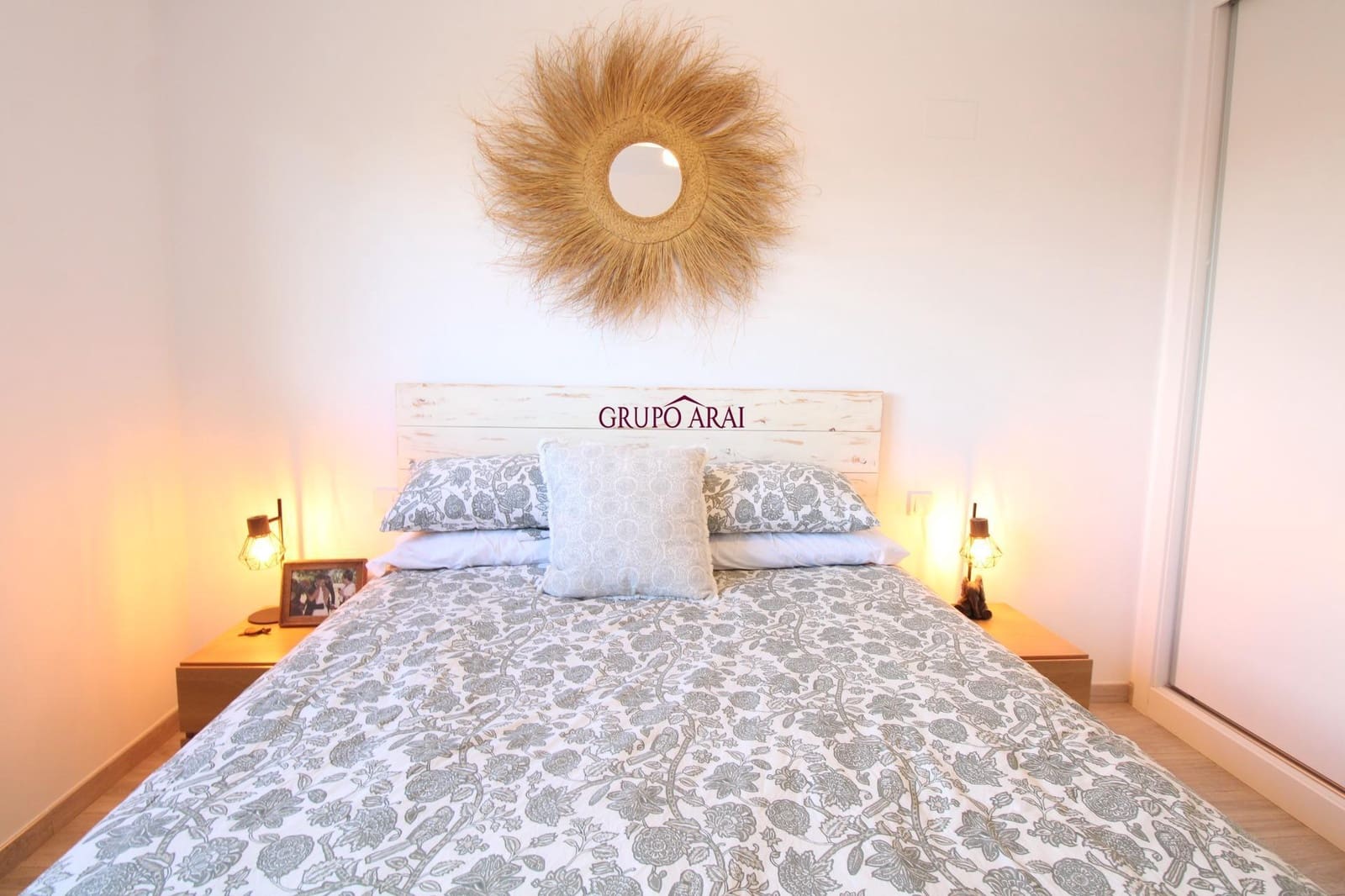 2 soverom Leilighet til salgs i Alicante by med svømmebasseng garasje - € 430 000 (Ref: 9474292)