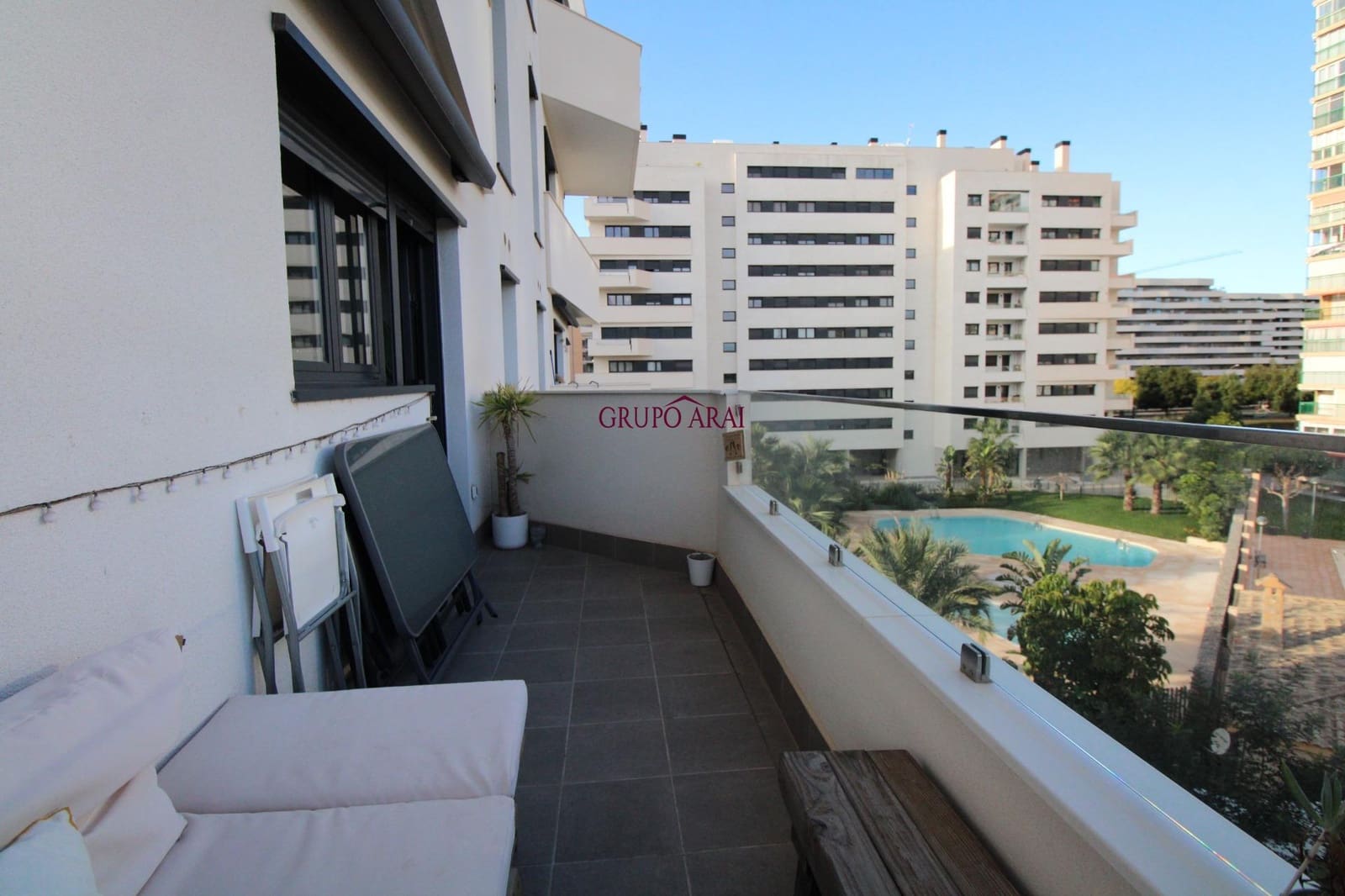 2 soverom Leilighet til salgs i Alicante by med svømmebasseng garasje - € 430 000 (Ref: 9474292)