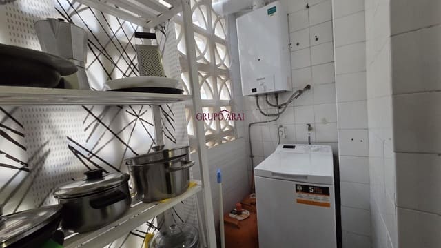 3 Zimmer Wohnung zu verkaufen in Carolinas Altas, Alicante / Alacant Stadt - 172.000 € (Ref: 9533903)