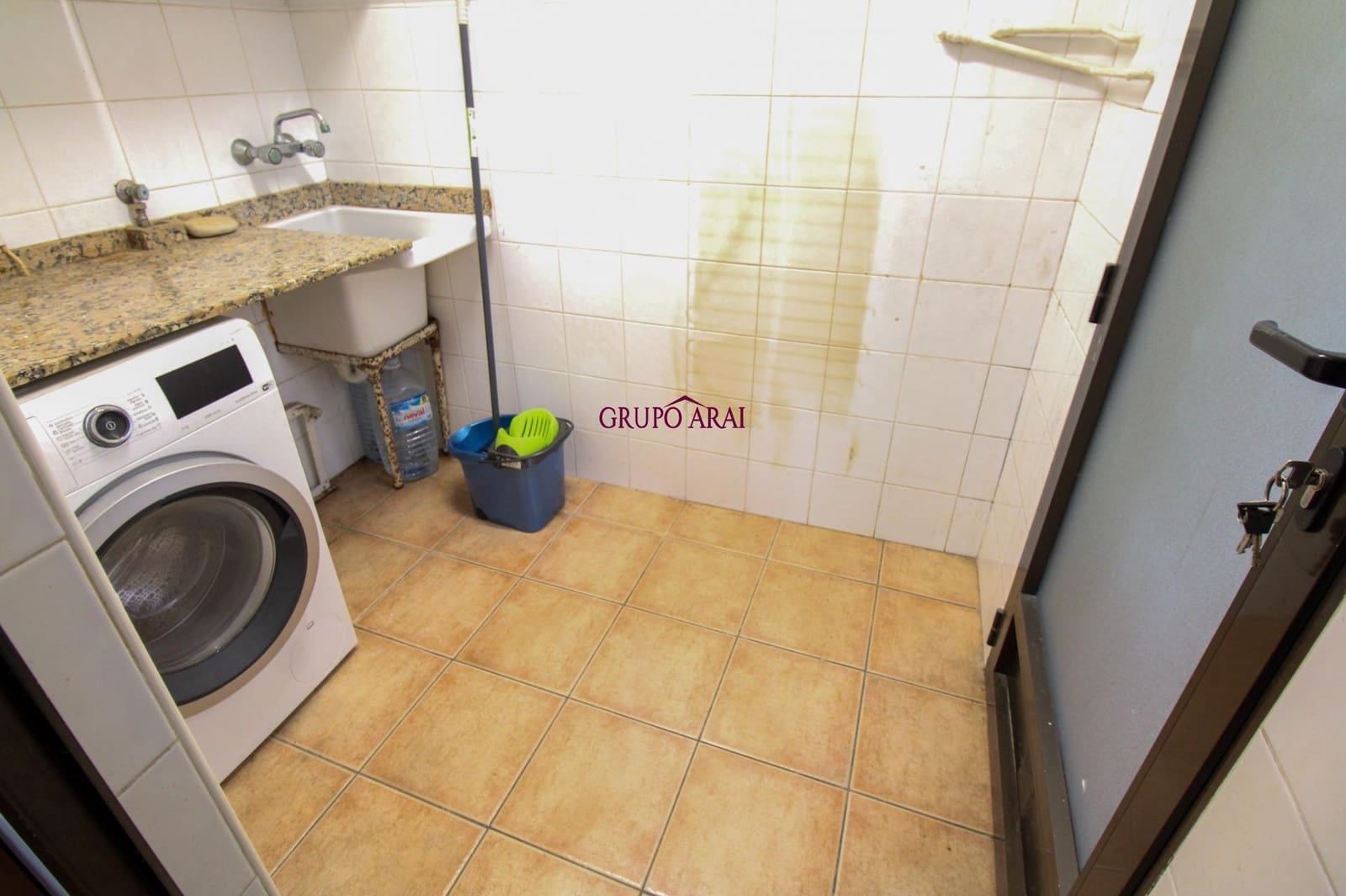4 bedroom Flat for sale in Villafranqueza - € 300,000 (Ref: 9551880)