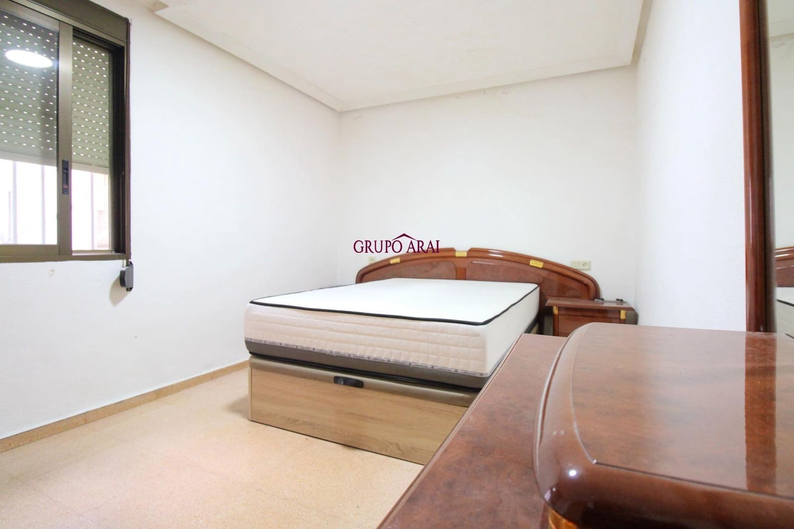 4 bedroom Flat for sale in Villafranqueza - € 300,000 (Ref: 9551880)