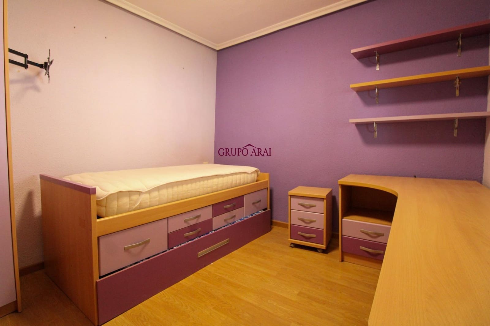 4 bedroom Flat for sale in Villafranqueza - € 300,000 (Ref: 9551880)