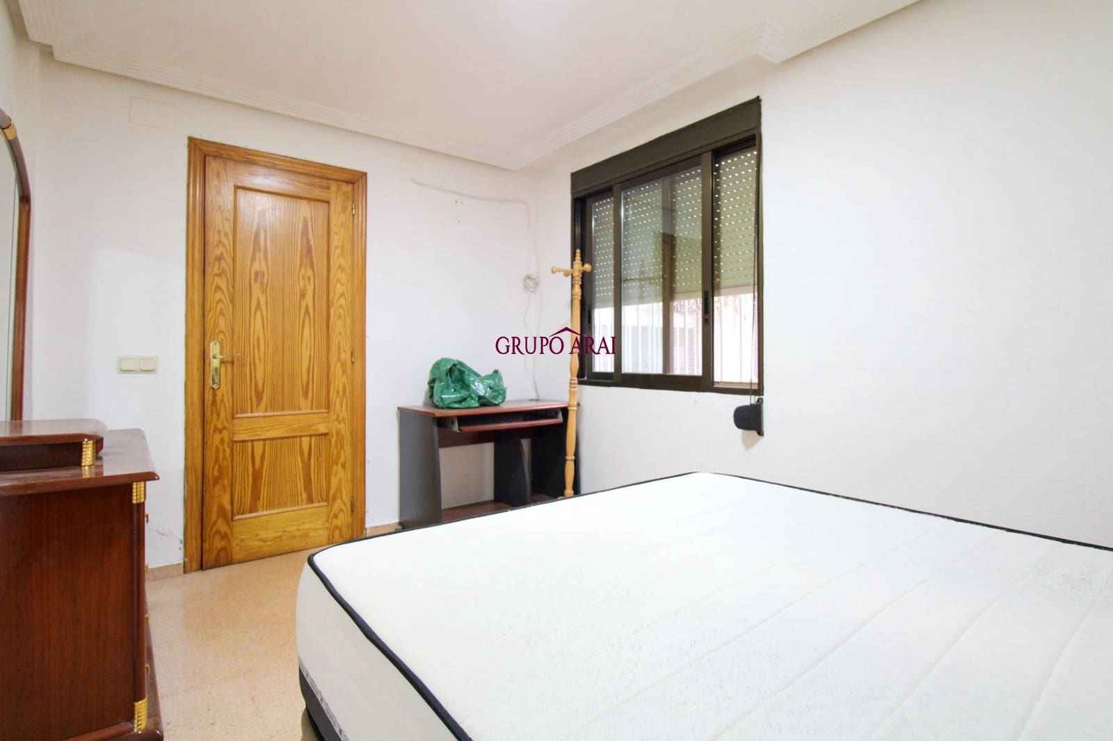 4 bedroom Flat for sale in Villafranqueza - € 300,000 (Ref: 9551880)