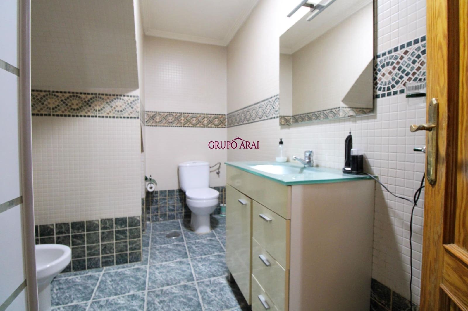 4 bedroom Flat for sale in Villafranqueza - € 300,000 (Ref: 9551880)