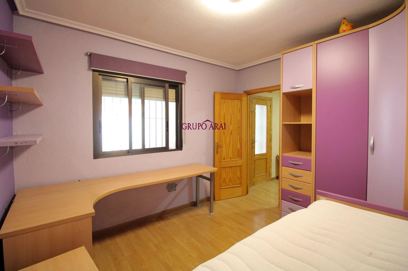 4 bedroom Flat for sale in Villafranqueza - € 300,000 (Ref: 9551880)