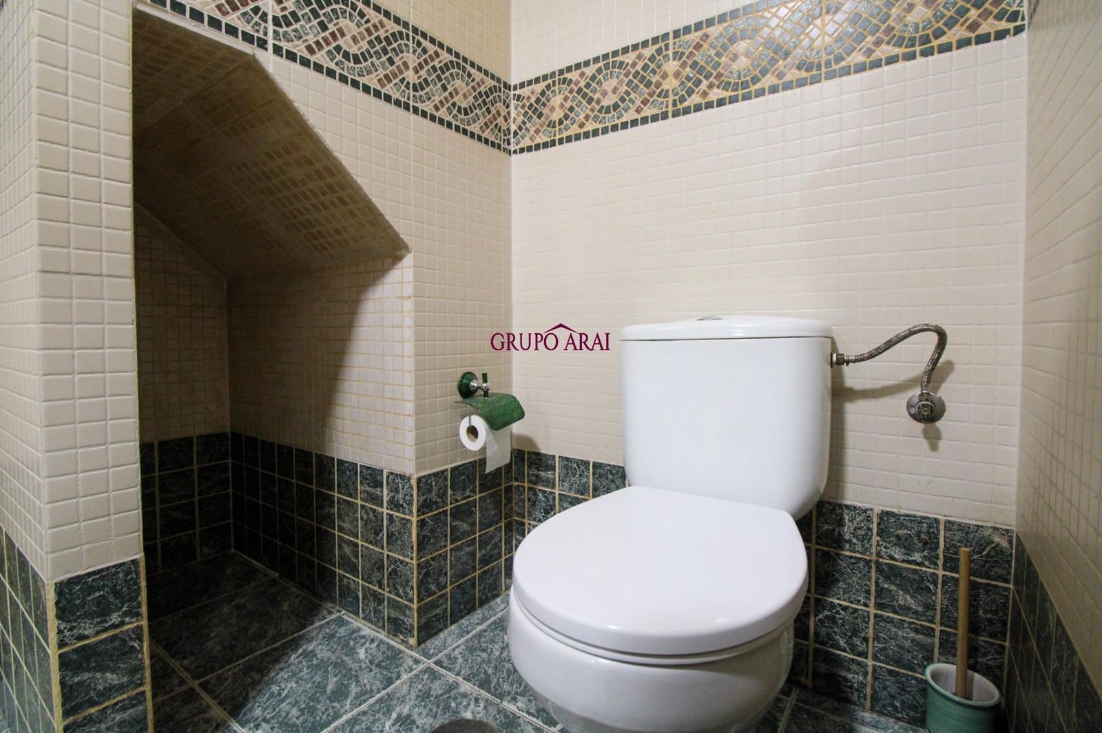 4 bedroom Flat for sale in Villafranqueza - € 300,000 (Ref: 9551880)