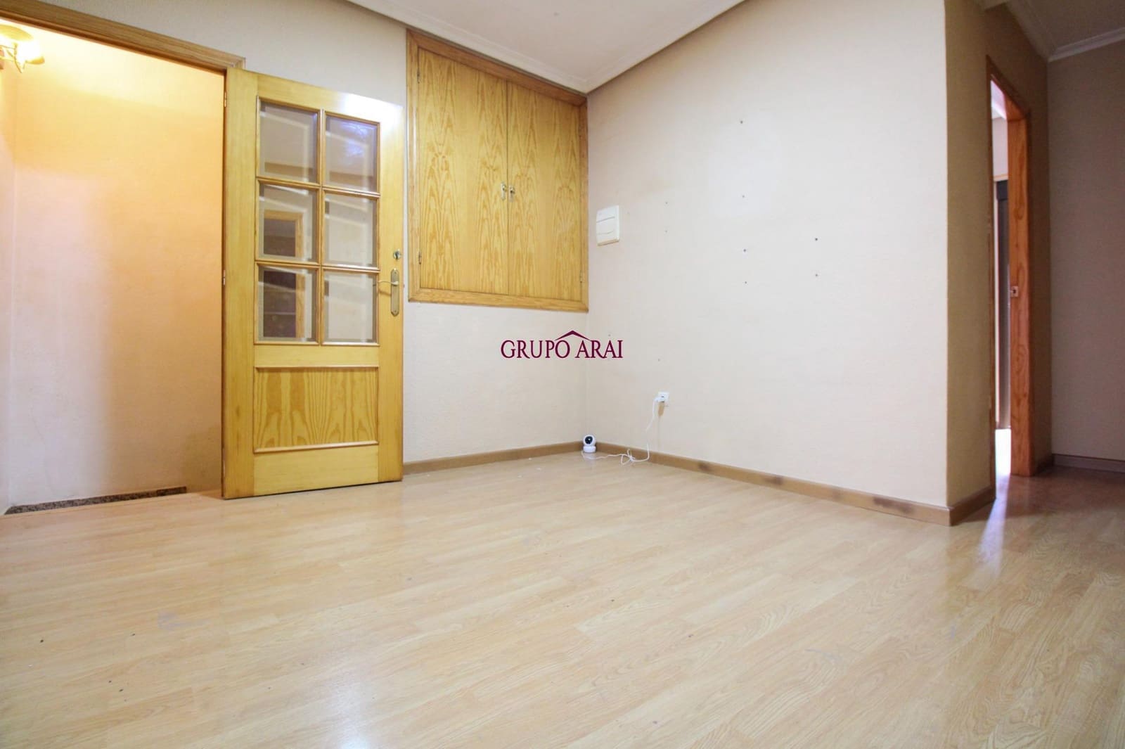 4 bedroom Flat for sale in Villafranqueza - € 300,000 (Ref: 9551880)