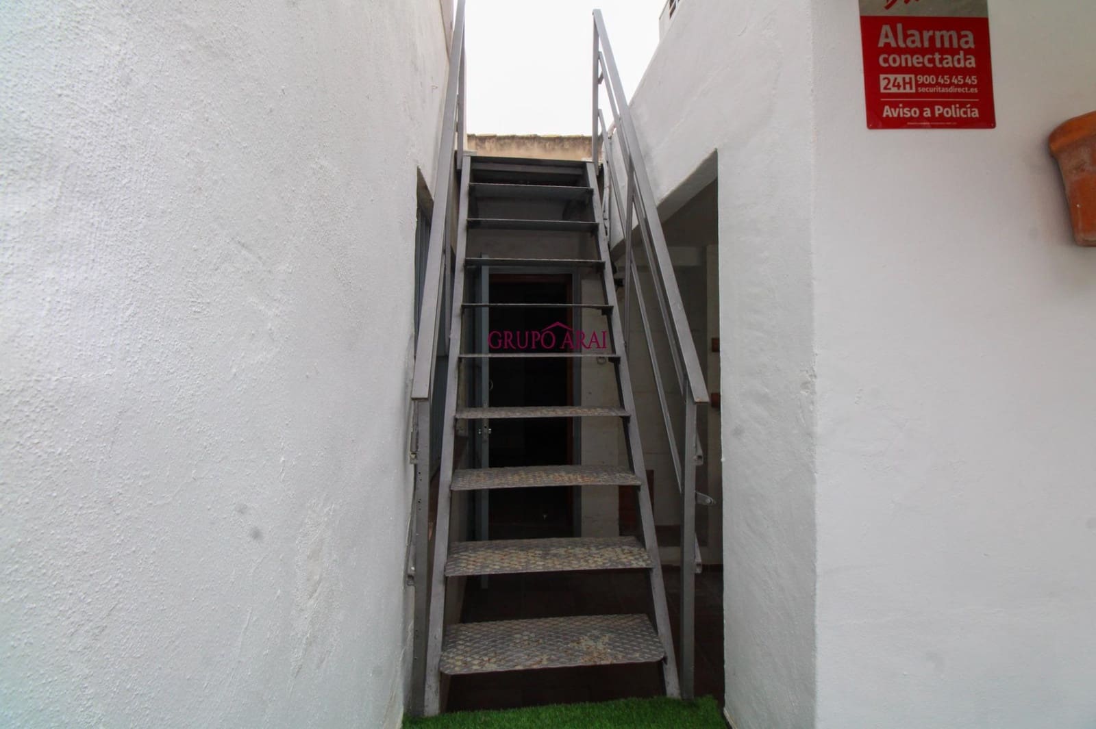 4 bedroom Flat for sale in Villafranqueza - € 300,000 (Ref: 9551880)