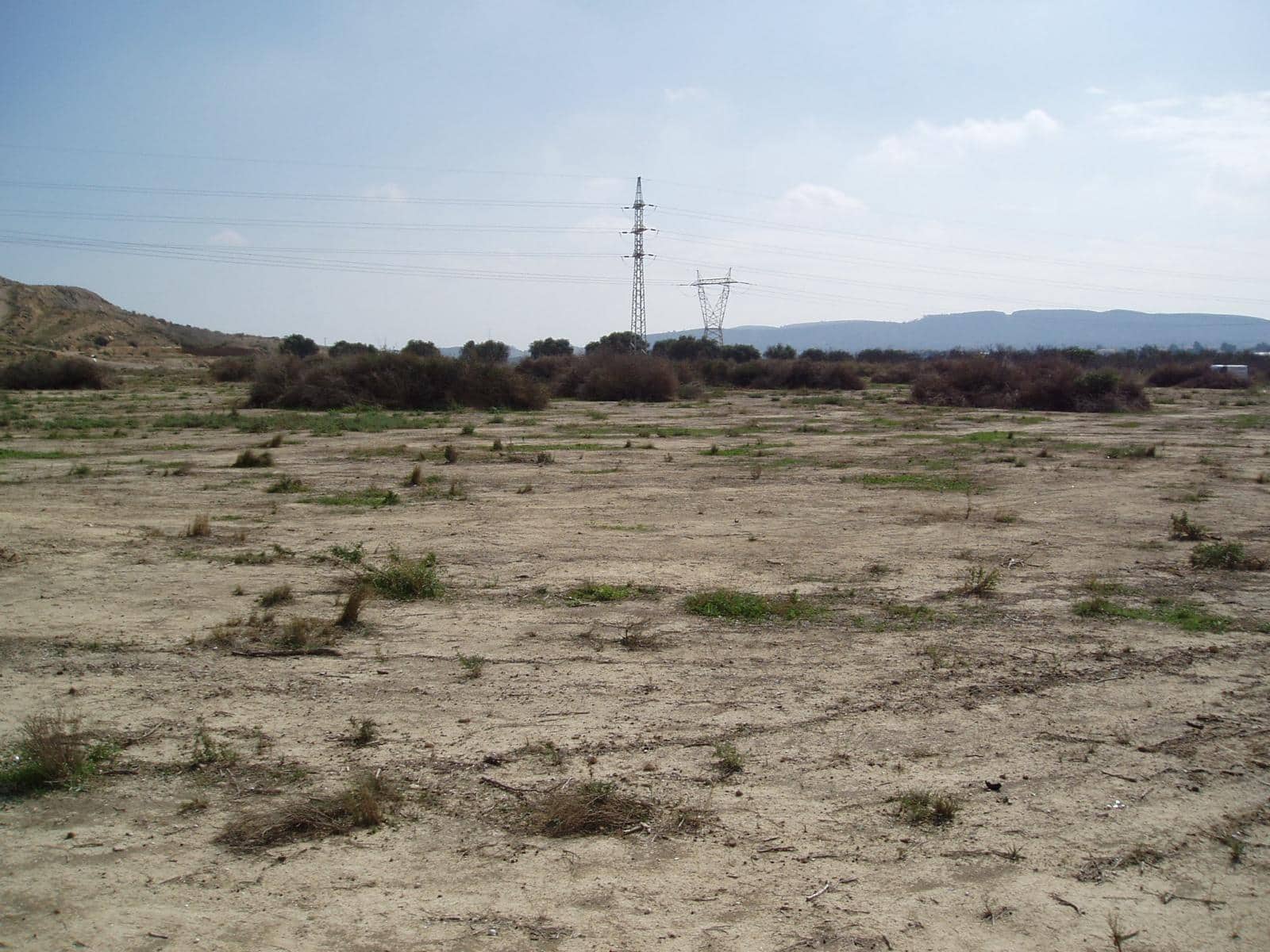 Grunde uden byggetilladelser til salg i Alicante by - € 120.000 (Ref: 9562051)