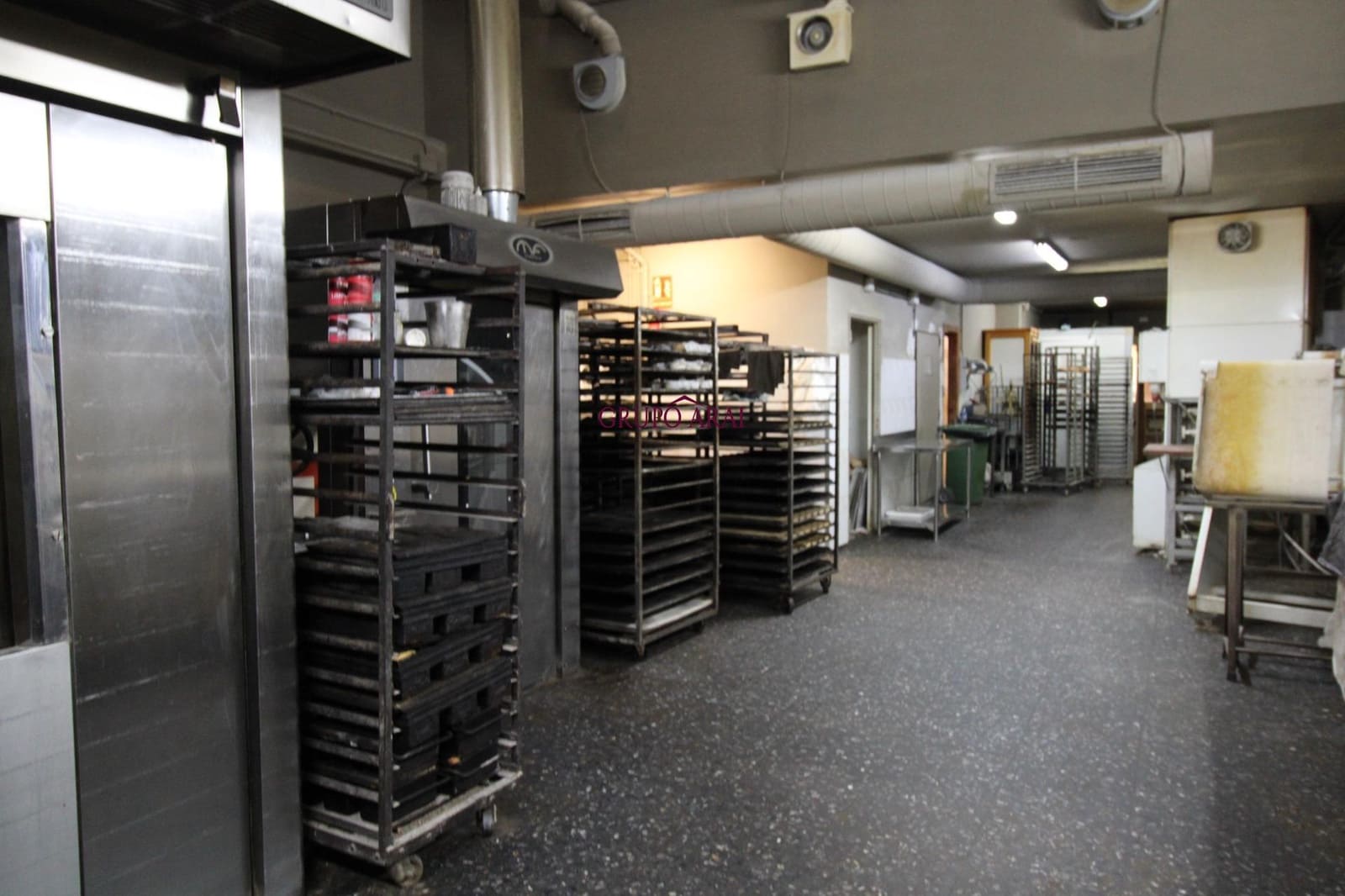 Virksomhed til leje i Alicante by - € 3.900 (Ref: 9565403)