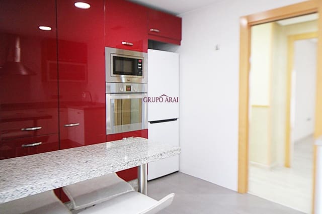 3 soveværelse Lejlighed til leje i Alipark, Alicante by - € 900 (Ref: 9568992)