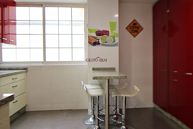 3 soveværelse Lejlighed til leje i Alipark, Alicante by - € 900 (Ref: 9568992)