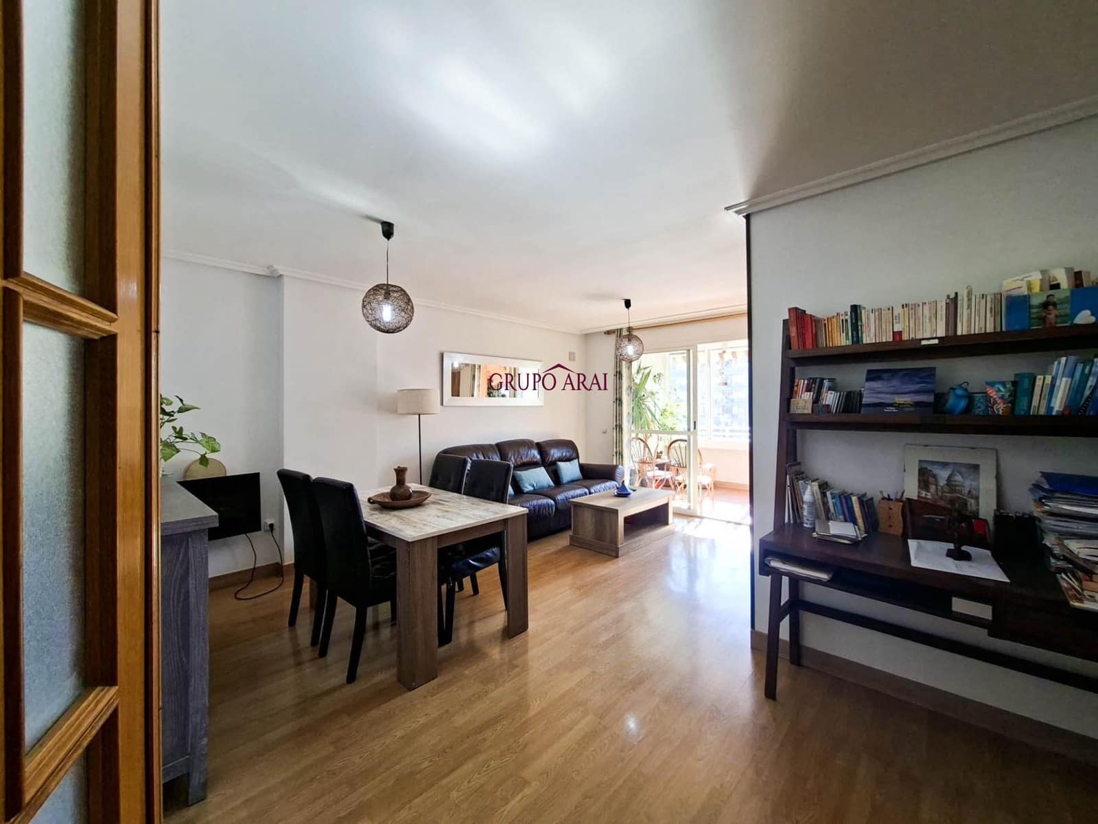 Piso de 3 habitaciones en Playa de San Juan en venta con piscina - 429.000 € (Ref: 9627782)