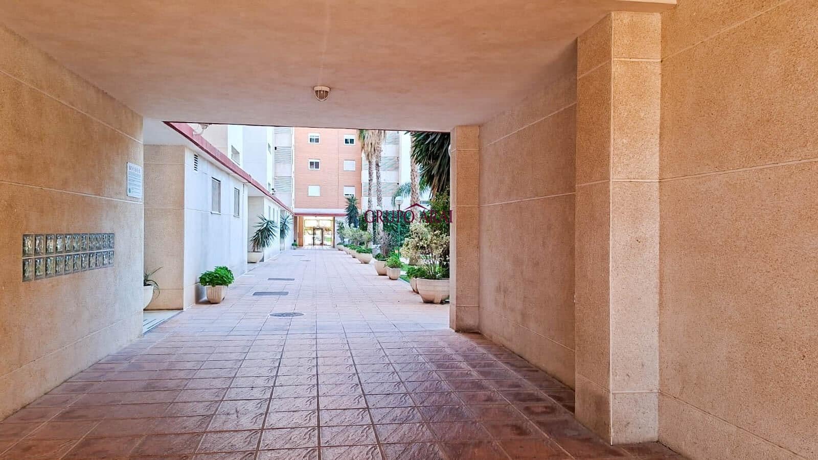 Piso de 3 habitaciones en Playa de San Juan en venta con piscina - 429.000 € (Ref: 9627782)