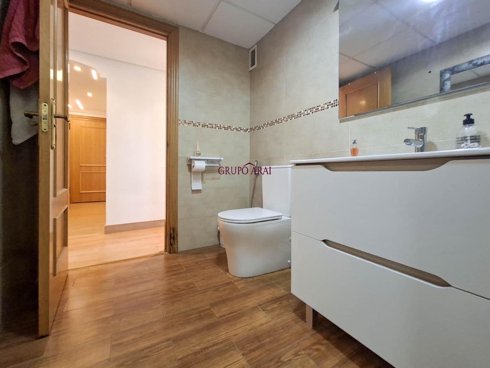 Piso de 3 habitaciones en Playa de San Juan en venta con piscina - 429.000 € (Ref: 9627782)