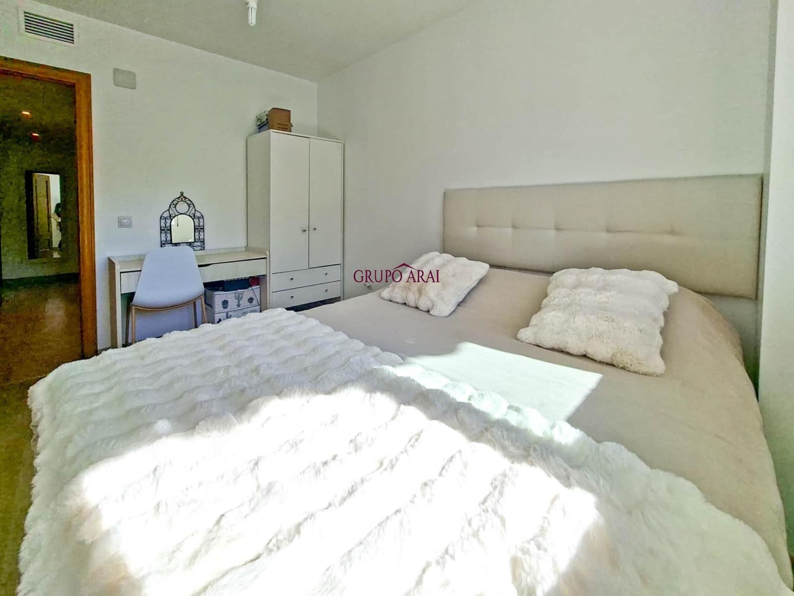 Piso de 3 habitaciones en Playa de San Juan en venta con piscina - 429.000 € (Ref: 9627782)