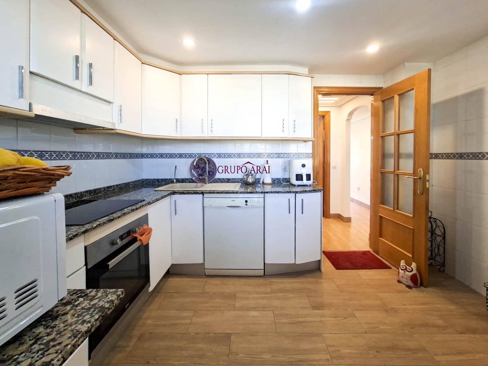 Piso de 3 habitaciones en Playa de San Juan en venta con piscina - 429.000 € (Ref: 9627782)