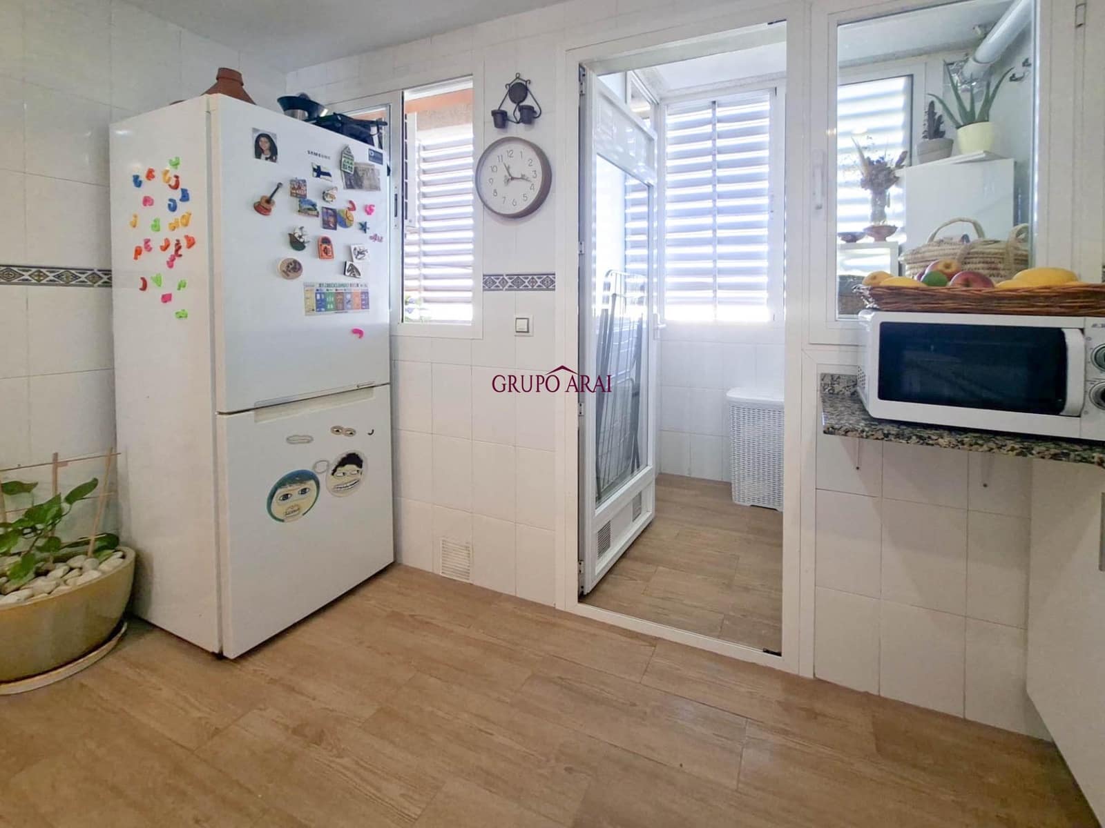 Piso de 3 habitaciones en Playa de San Juan en venta con piscina - 429.000 € (Ref: 9627782)