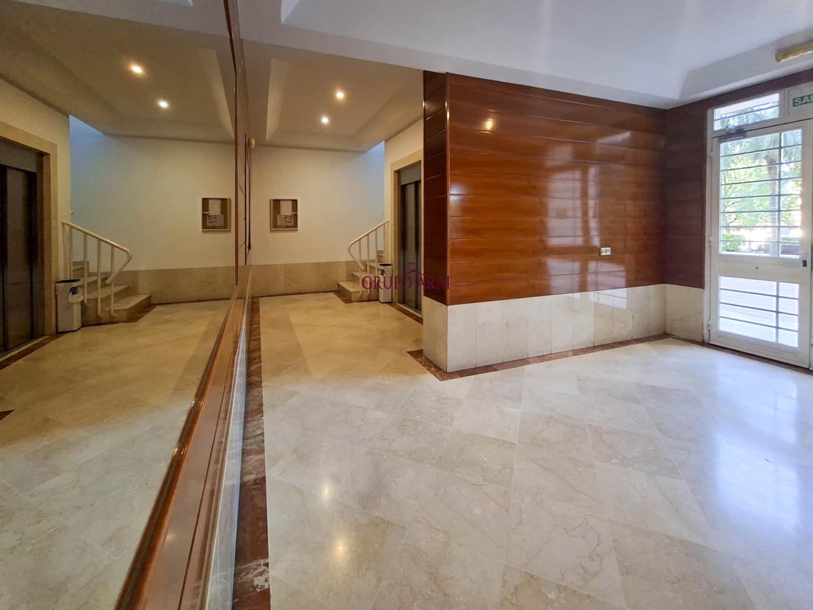 Piso de 3 habitaciones en Playa de San Juan en venta con piscina - 429.000 € (Ref: 9627782)