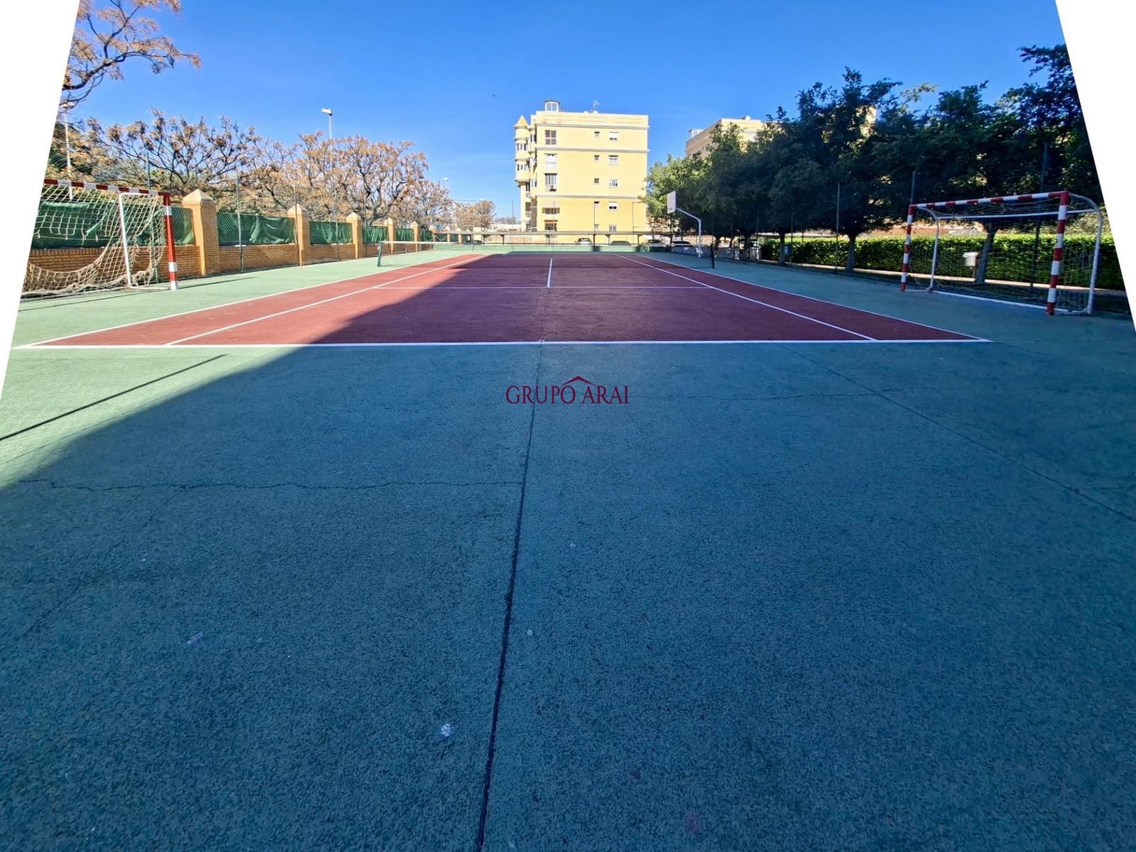 Piso de 3 habitaciones en Playa de San Juan en venta con piscina - 429.000 € (Ref: 9627782)