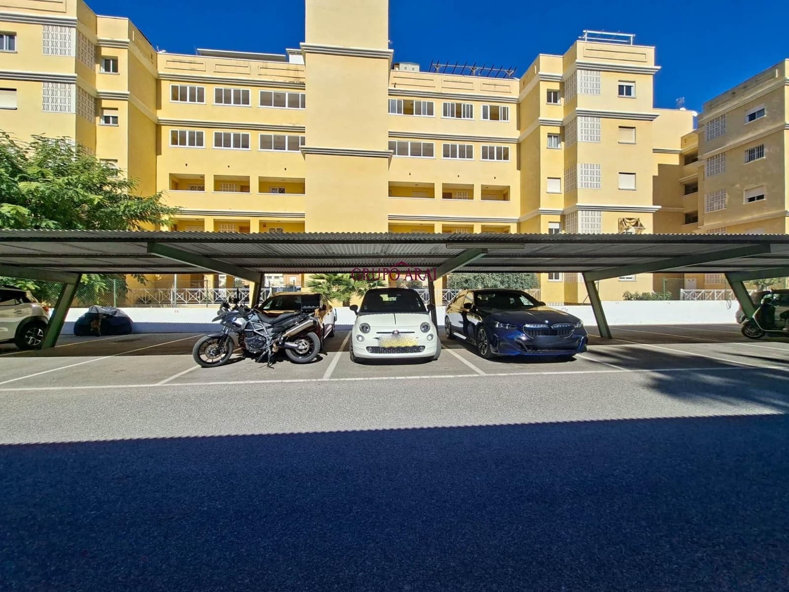 Piso de 3 habitaciones en Playa de San Juan en venta con piscina - 429.000 € (Ref: 9627782)