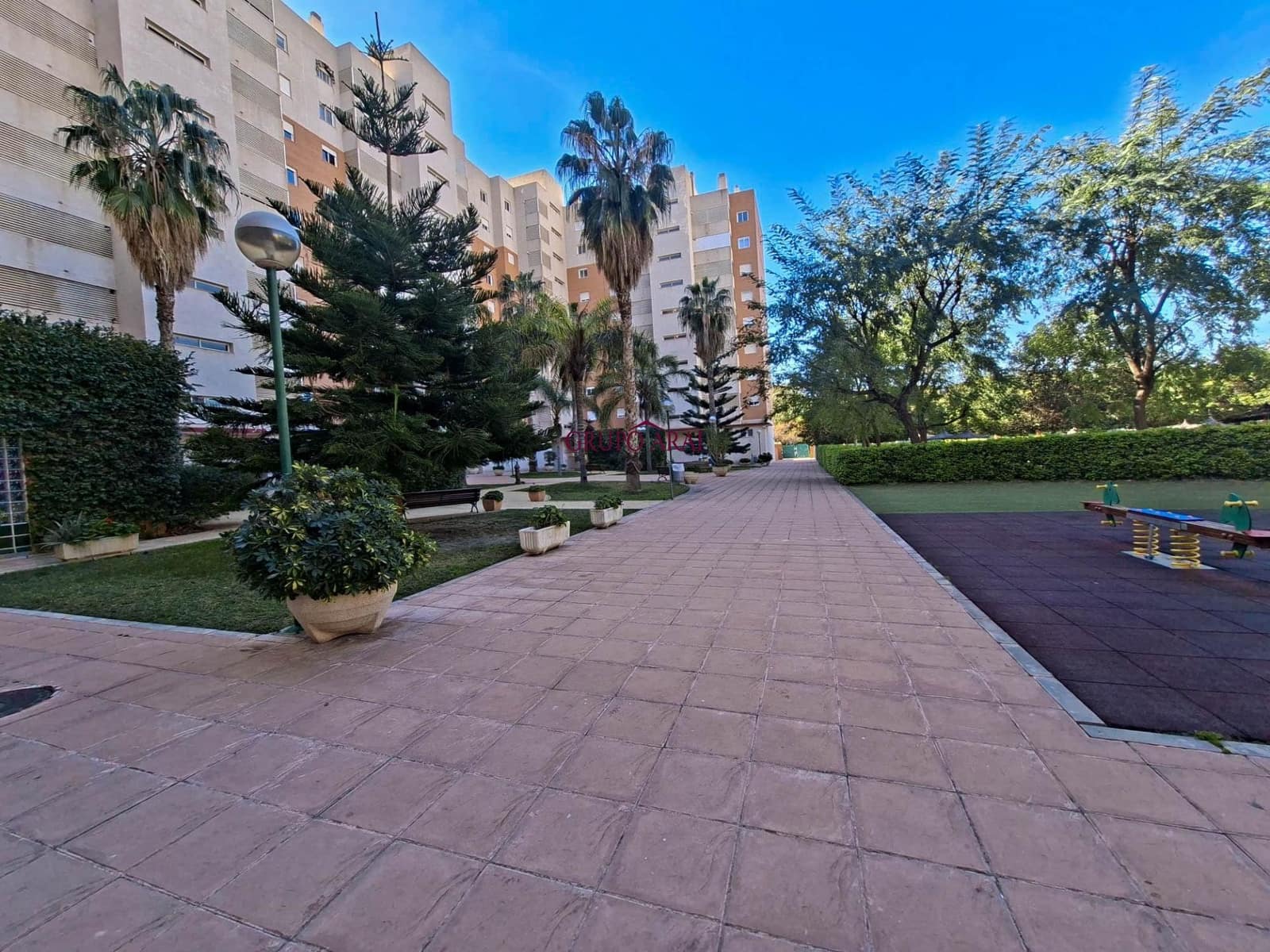 Piso de 3 habitaciones en Playa de San Juan en venta con piscina - 429.000 € (Ref: 9627782)