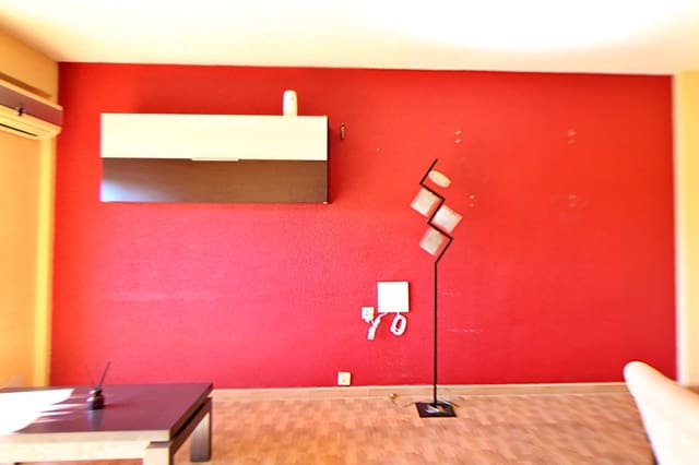 3 chambre Appartement à vendre à Cuatrocientas Viviendas, Alicante ville - 125 000 € (Ref: 9645235)