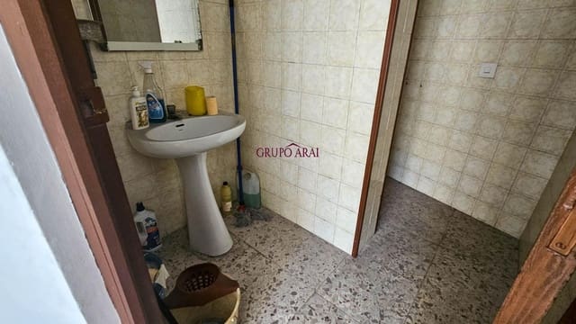 Kaupallinen myytävänä paikassa Carolinas Altas, Alicante kaupunki - 65 000 € (Ref: 9659579)