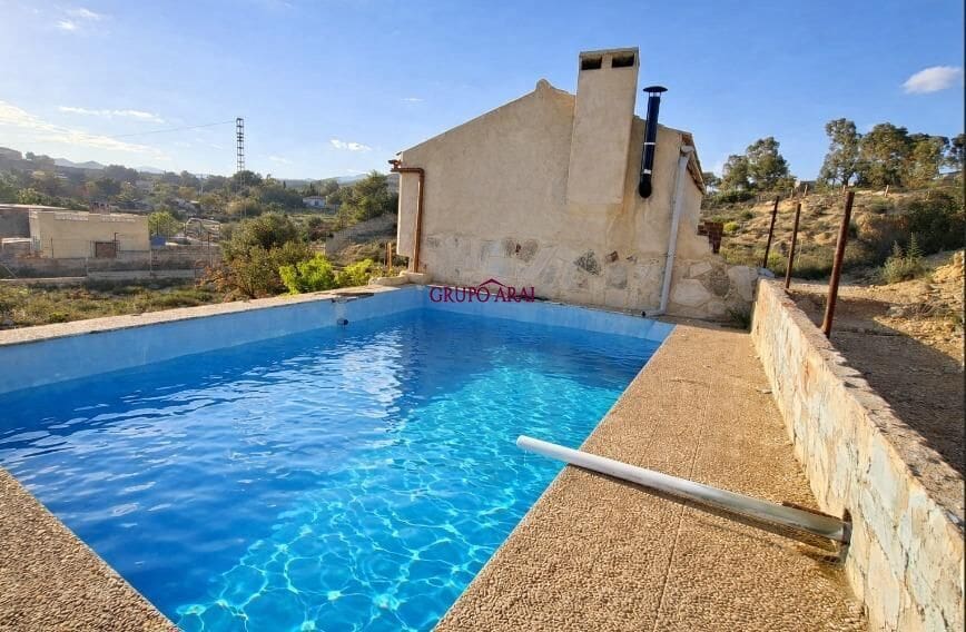 3 slaapkamer Villa te koop in Muchamiel / Mutxamel met zwembad - € 185.000 (Ref: 9686746)