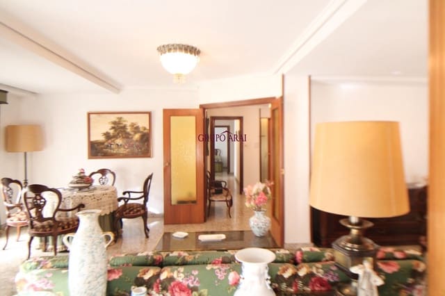 8 sovrum Lägenhet till salu i Elche / Elx - 399 000 € (Ref: 9690956)