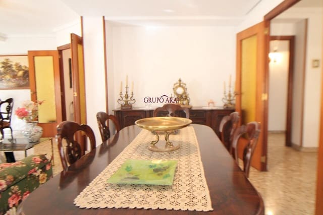 8 sovrum Lägenhet till salu i Elche / Elx - 399 000 € (Ref: 9690956)