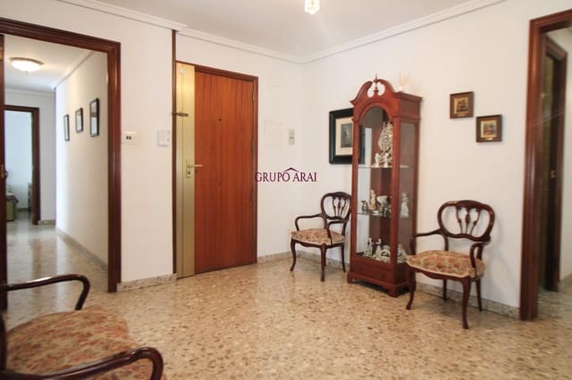 8 sovrum Lägenhet till salu i Elche / Elx - 399 000 € (Ref: 9690956)