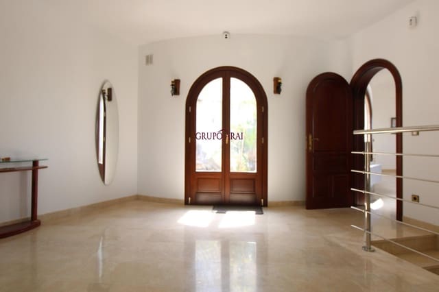 5 slaapkamer Villa te koop in Altea met zwembad garage - € 1.350.000 (Ref: 9696256)