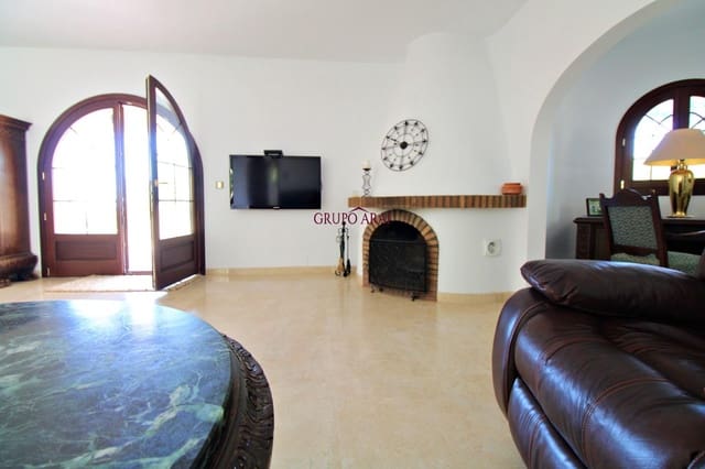 5 slaapkamer Villa te koop in Altea met zwembad garage - € 1.350.000 (Ref: 9696256)
