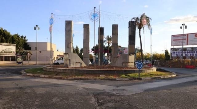 Local Commercial à vendre à Novelda - 118 000 € (Ref: 9696257)