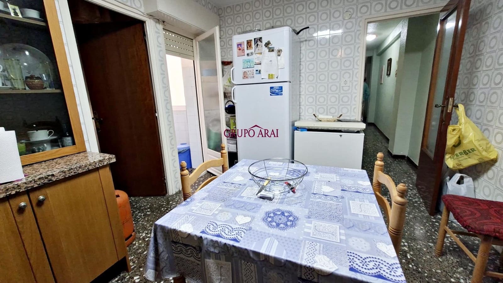 Piso de 4 habitaciones en Aspe en venta - 110.000 € (Ref: 9726788)