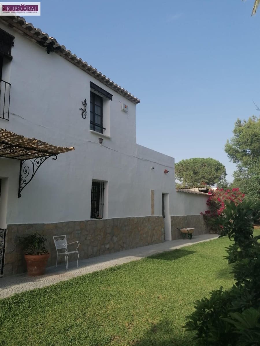 9 bedroom Villa for sale in Moralet - € 490,000 (Ref: 9732386)