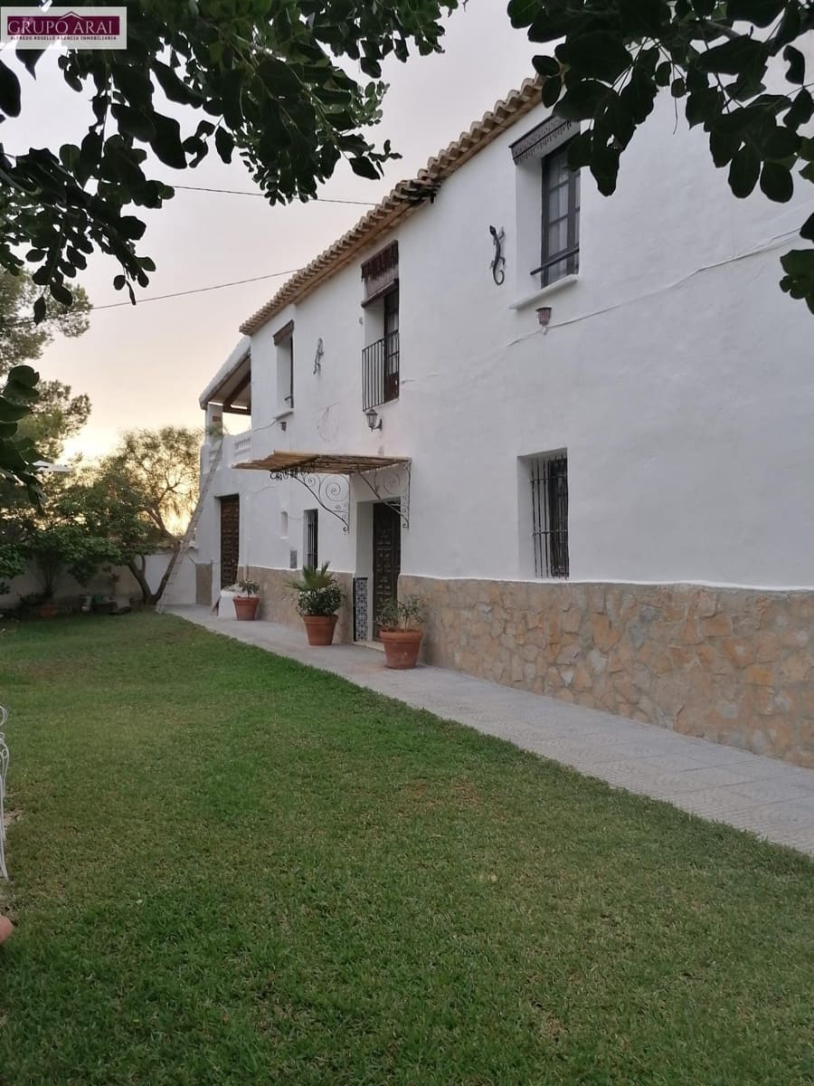 9 bedroom Villa for sale in Moralet - € 490,000 (Ref: 9732386)