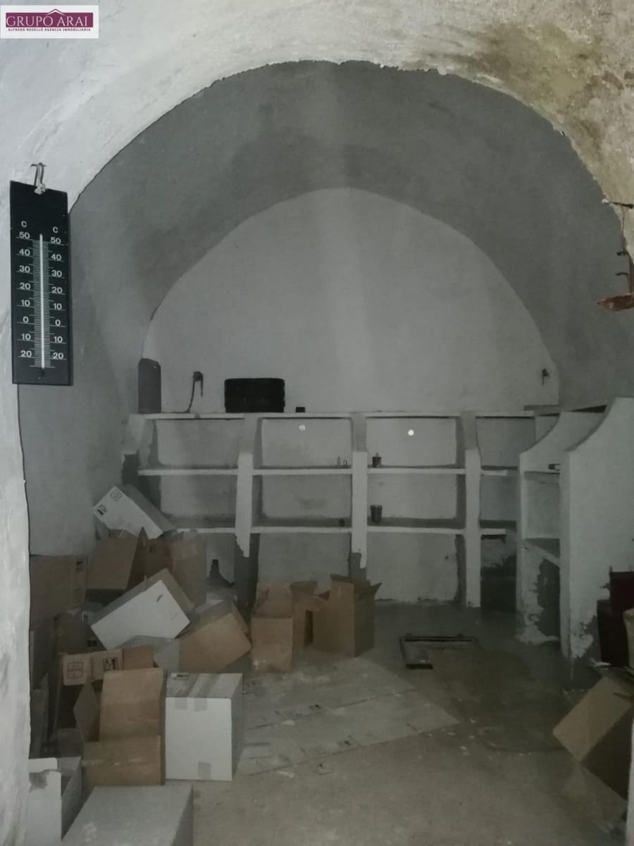 9 bedroom Villa for sale in Moralet - € 490,000 (Ref: 9732386)