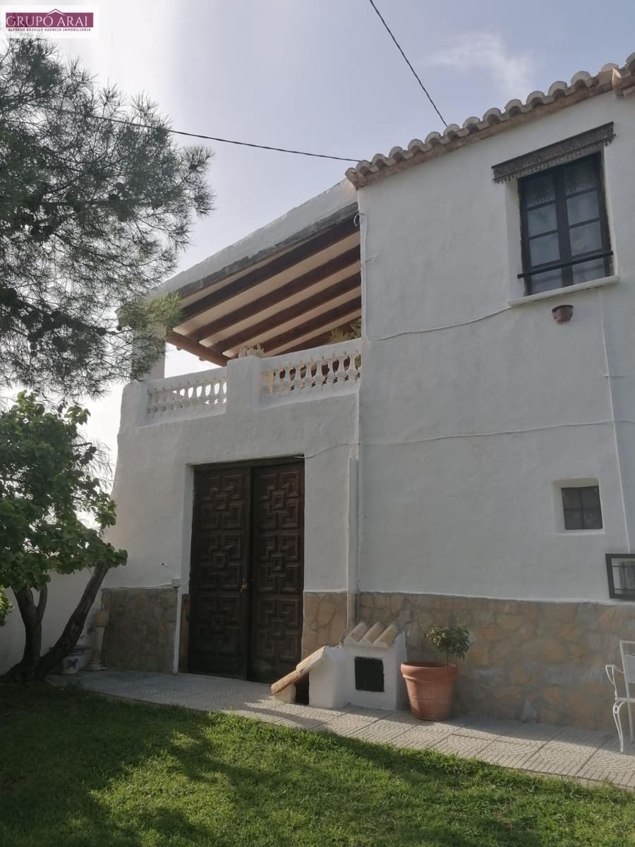 9 bedroom Villa for sale in Moralet - € 490,000 (Ref: 9732386)